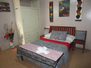 Гостиница Lyn's Do Drop Inn Transient House  Багио